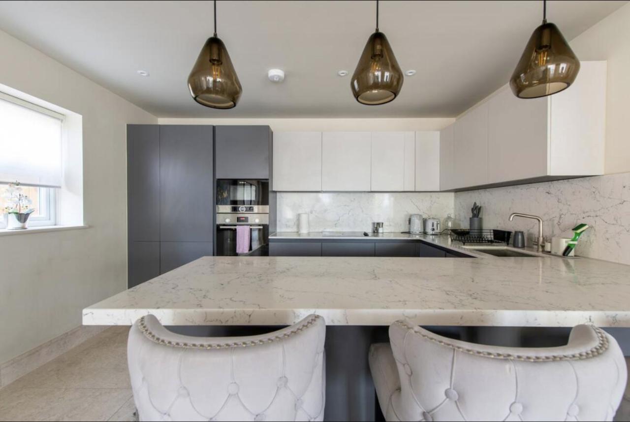 2Bd, 2Ba Urban Oasis Chcl F4 Lägenhet Chigwell Exteriör bild